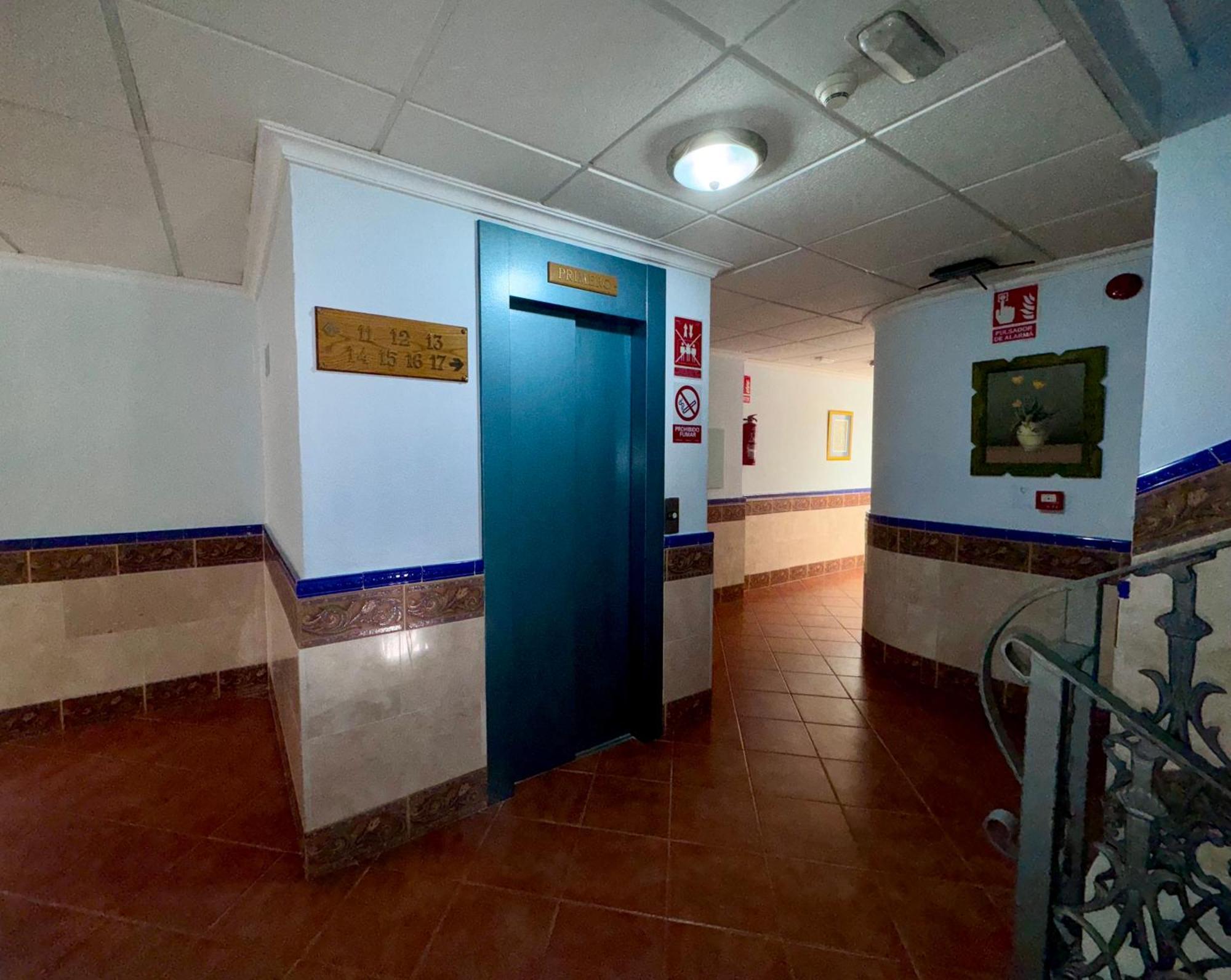 Apartamentos Nina De Oro Torremolinos Exterior foto